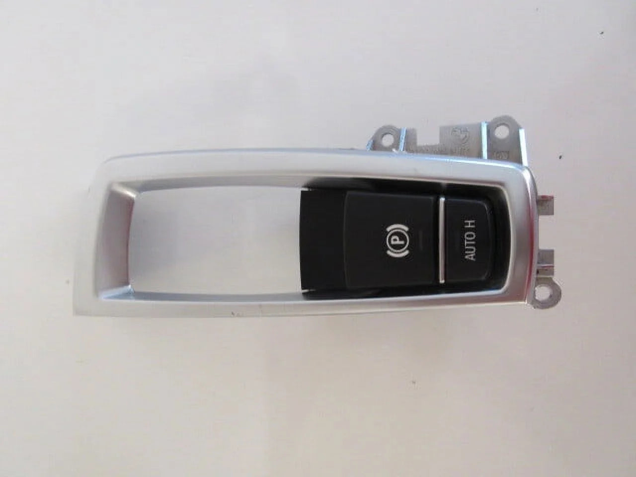 Pre-Owned 10 2010 BMW 750 Parking Brake Switch 9159997 OEM LKQ (Good)