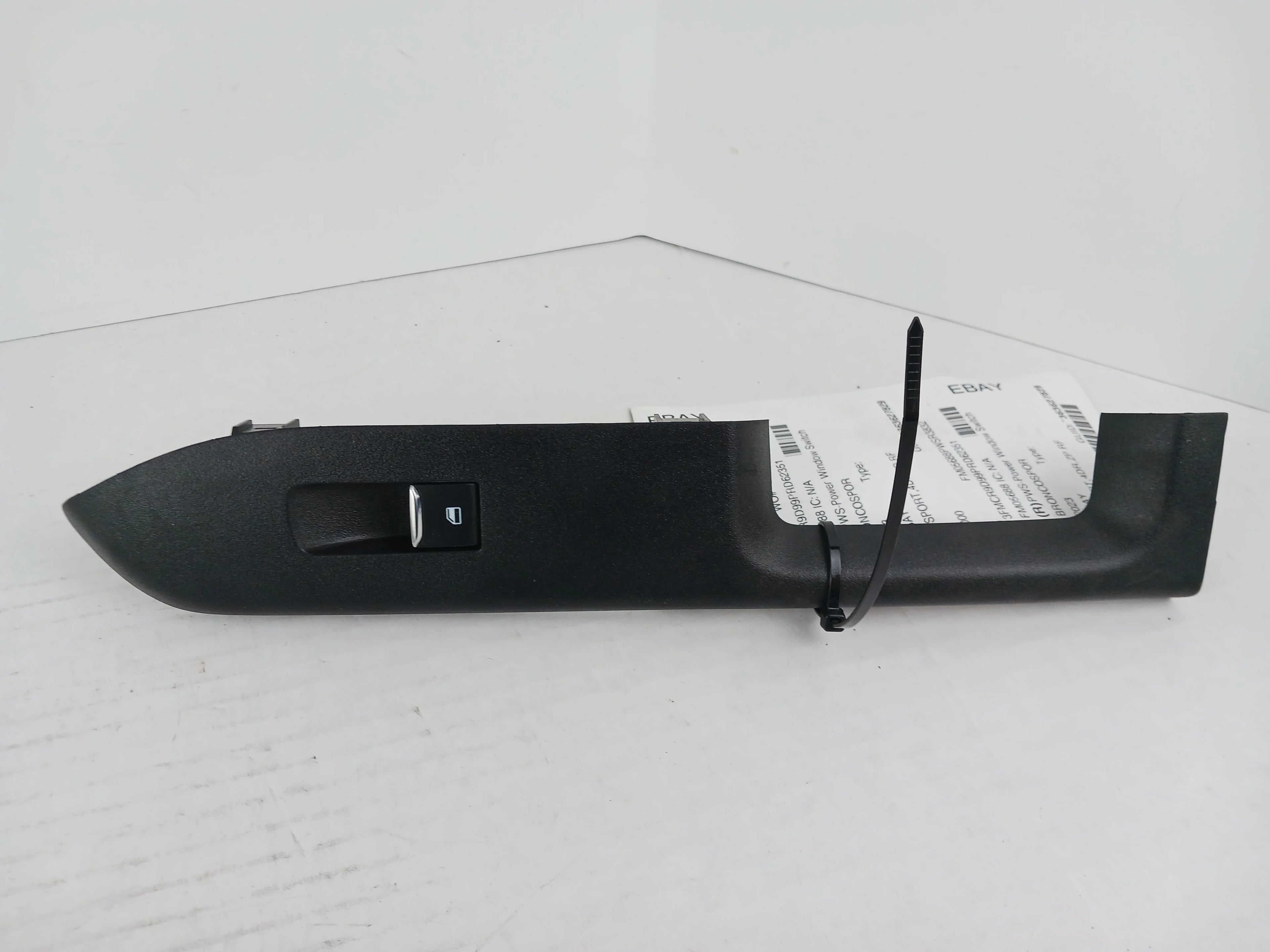 Pre-Owned 2023 Ford Bronco Sport RH Right Passenger Side Front Window Switch OEM (Good)